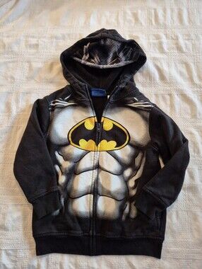 Batman boys size 6, black full zipper hoodie, VGUC